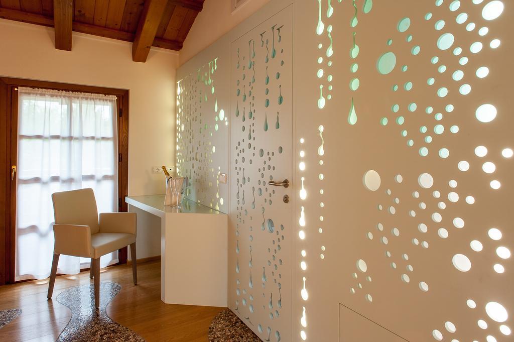 Elliot Osteria E Dormire In Collina Manzano Phòng bức ảnh