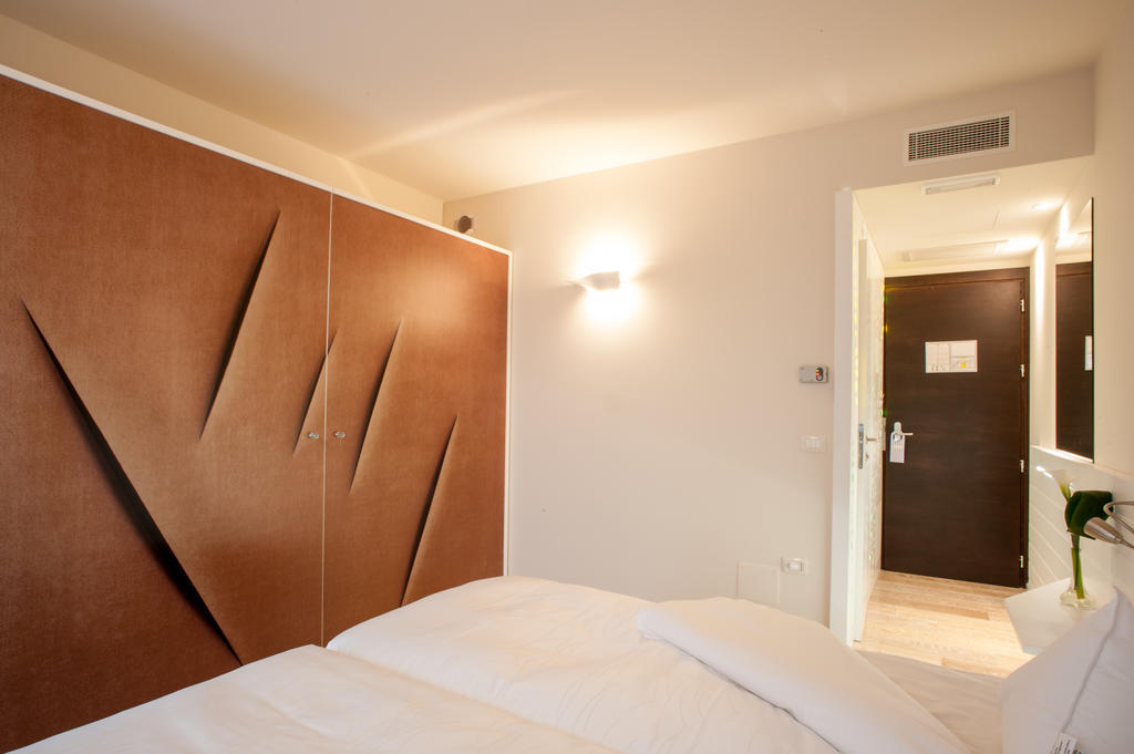 Elliot Osteria E Dormire In Collina Manzano Phòng bức ảnh