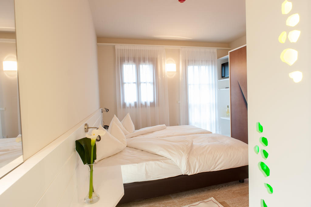 Elliot Osteria E Dormire In Collina Manzano Phòng bức ảnh