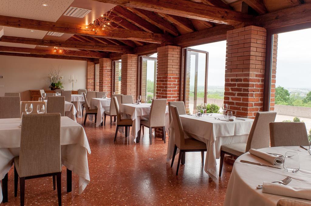 Elliot Osteria E Dormire In Collina Manzano Ngoại thất bức ảnh