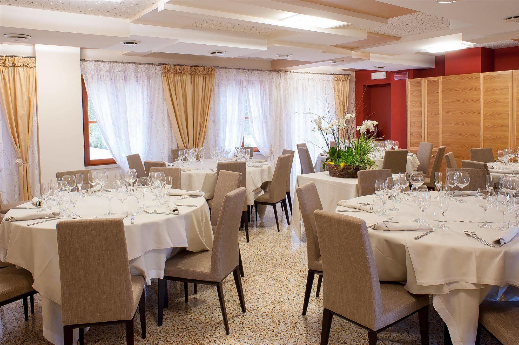 Elliot Osteria E Dormire In Collina Manzano Ngoại thất bức ảnh