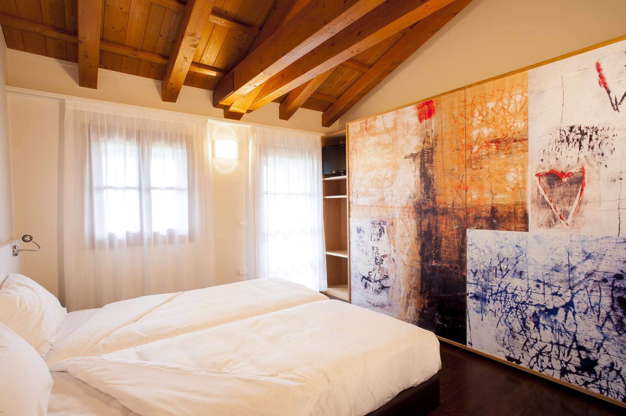 Elliot Osteria E Dormire In Collina Manzano Ngoại thất bức ảnh